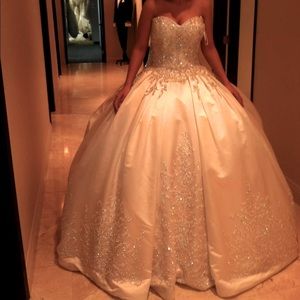 Wedding dress